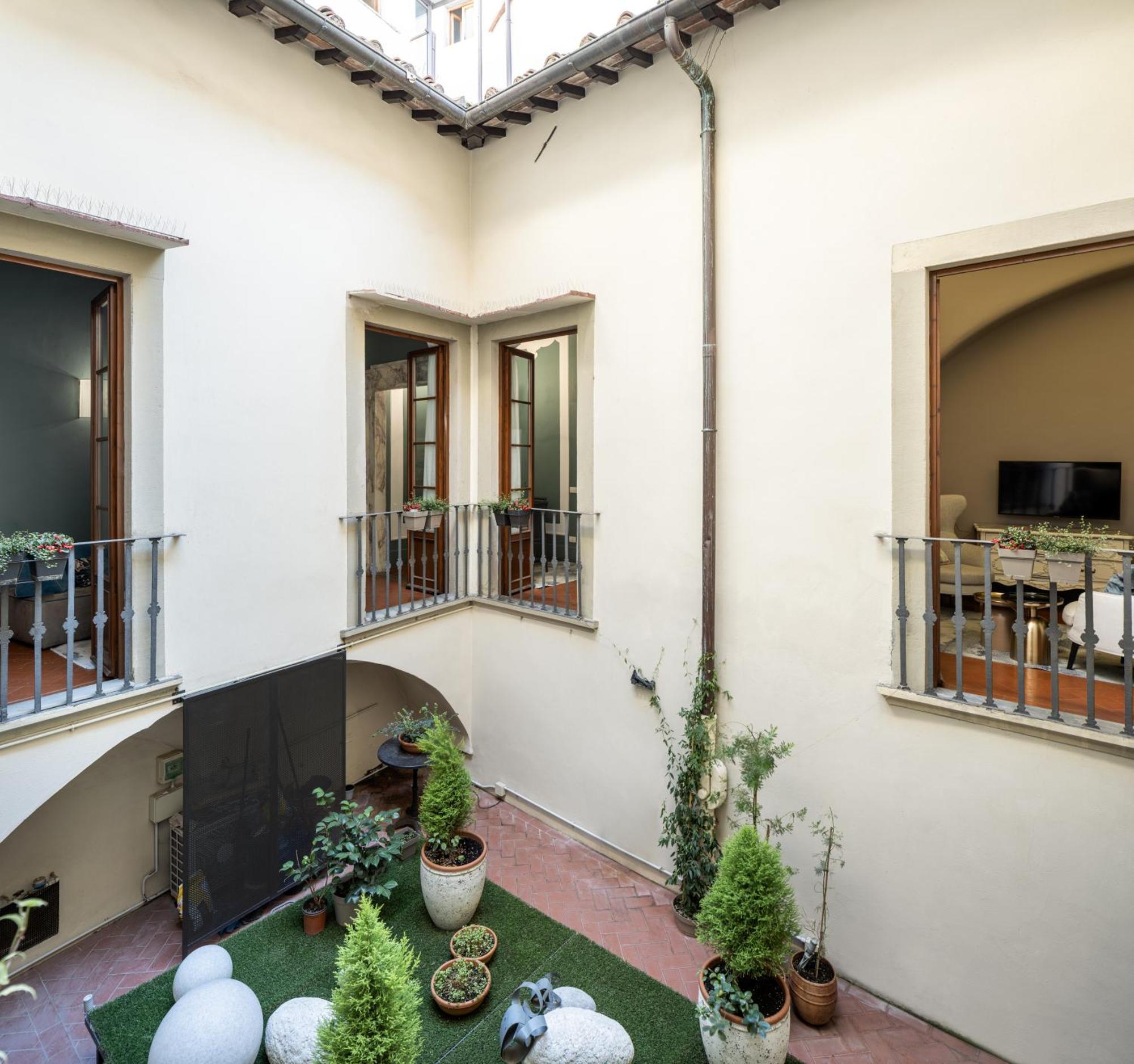 Apartahotel Canto Degli Scali 2*